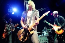 SoulAsylum_Photo-large web.jpg